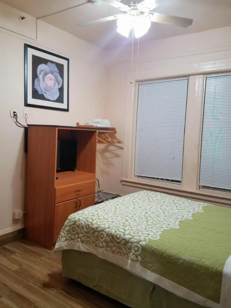 Deluxe Queen Room